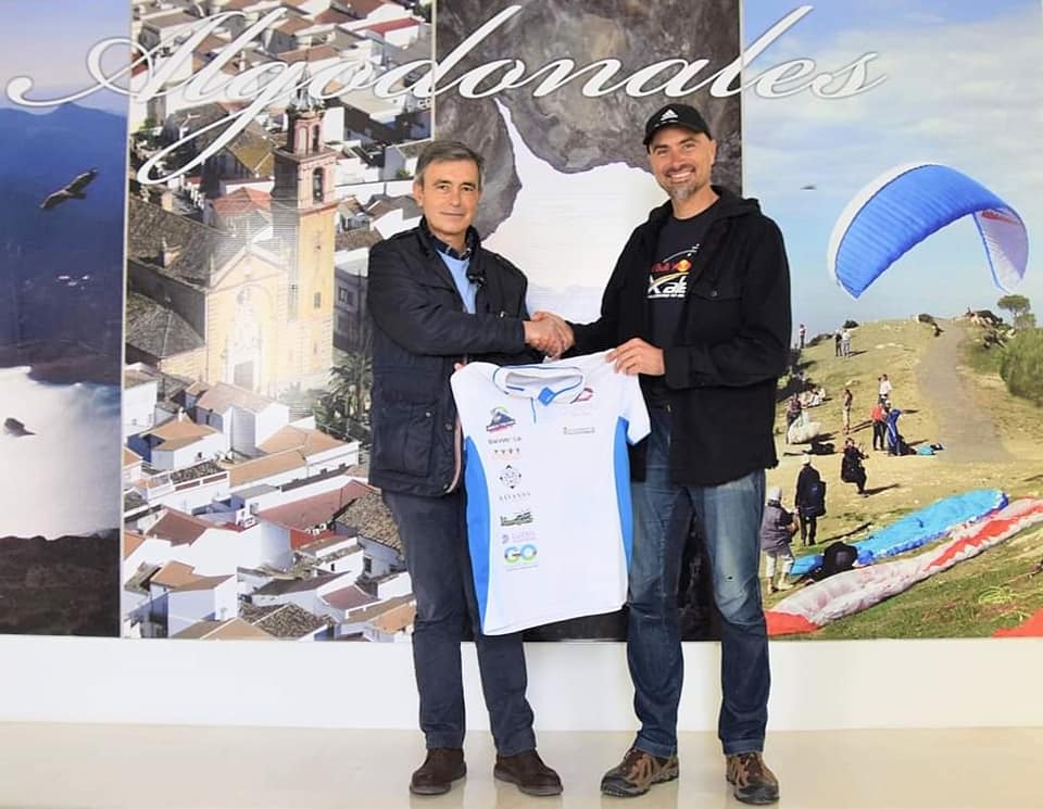 El Ayuntamiento de Algodonales, patrocinador del equipo de David Corpas en la @xpyrace 2022