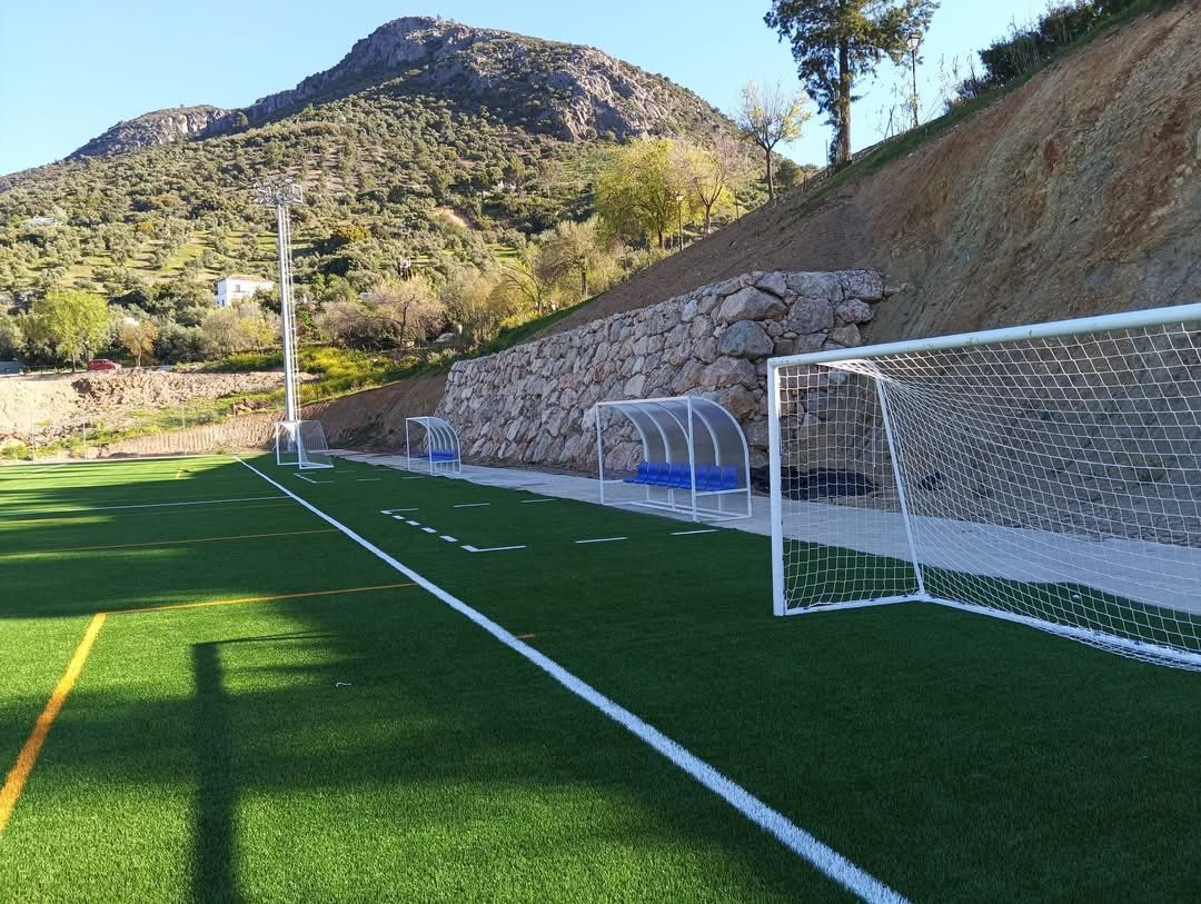 Mejoras en La Hoyeta y el gimnasio municipal